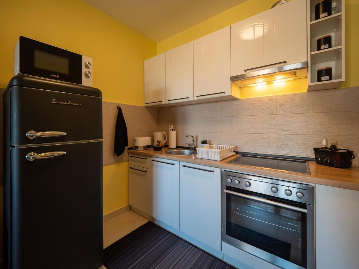 Green Apple Apartment スボティツァ エクステリア 写真