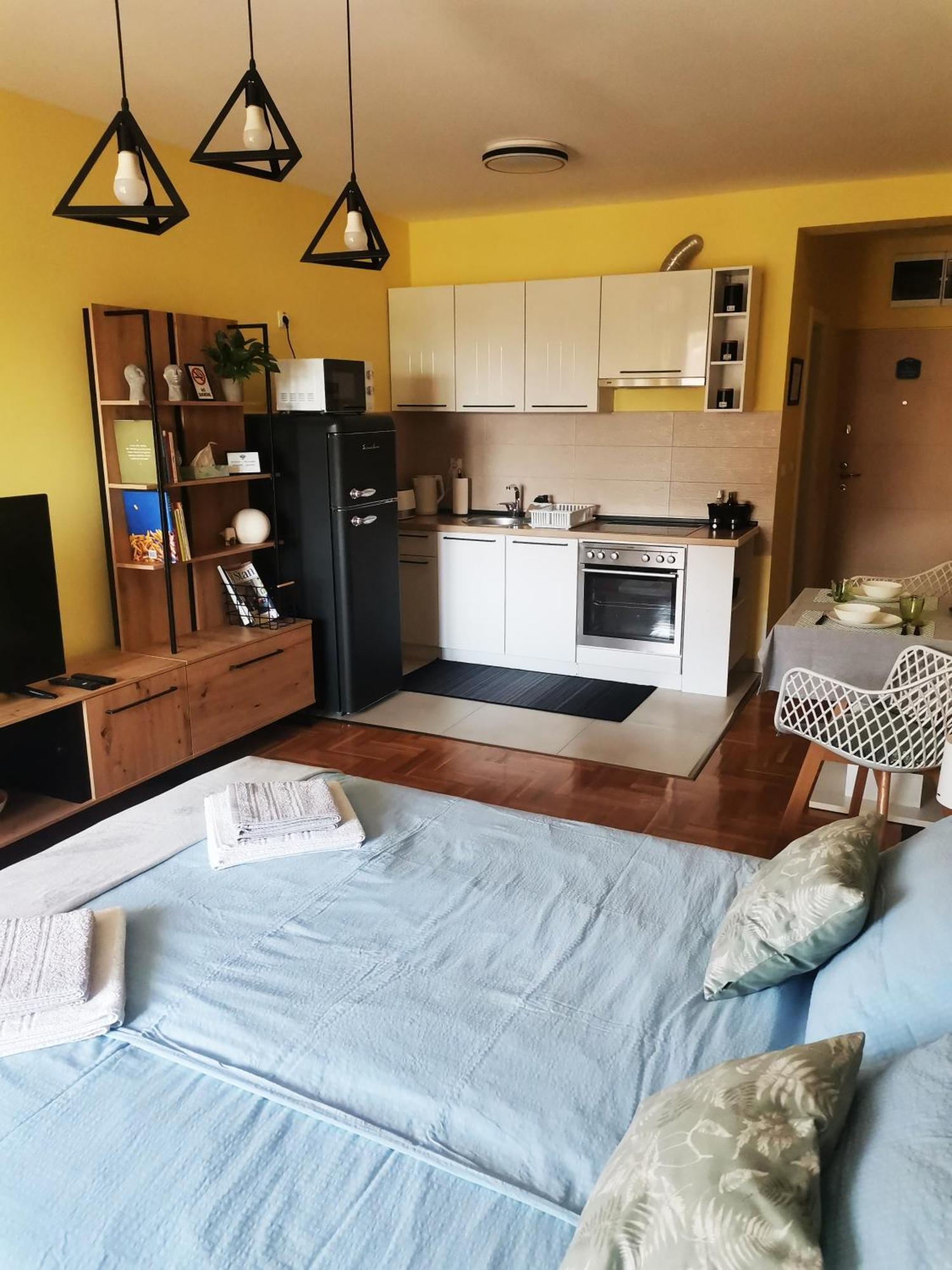 Green Apple Apartment スボティツァ エクステリア 写真